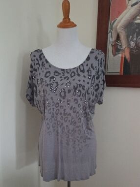 Apt. 9 Gray Leopard-Print Short Sleeve Women's Top
